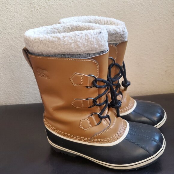 Sorel Big kids Winter Boots size 5 - Picture 2 of 5